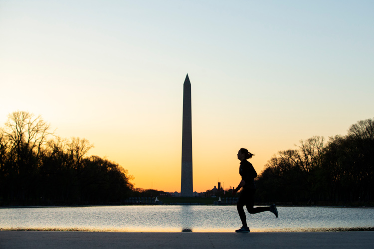 Washington Monument during sunset.